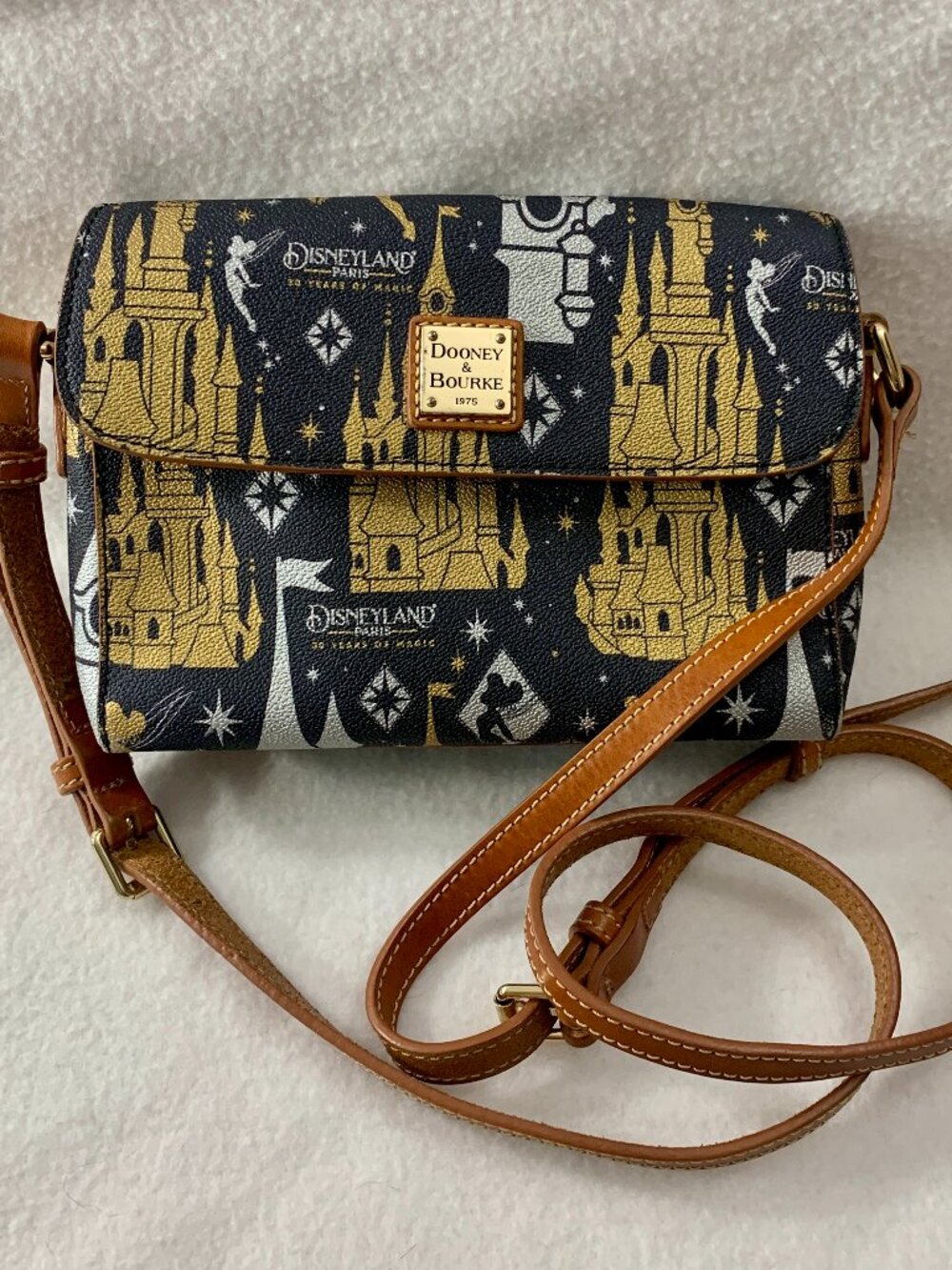Disney Dooney & Bourke Disneyland Paris 30th Anniversary Crossbody Handbag Purse